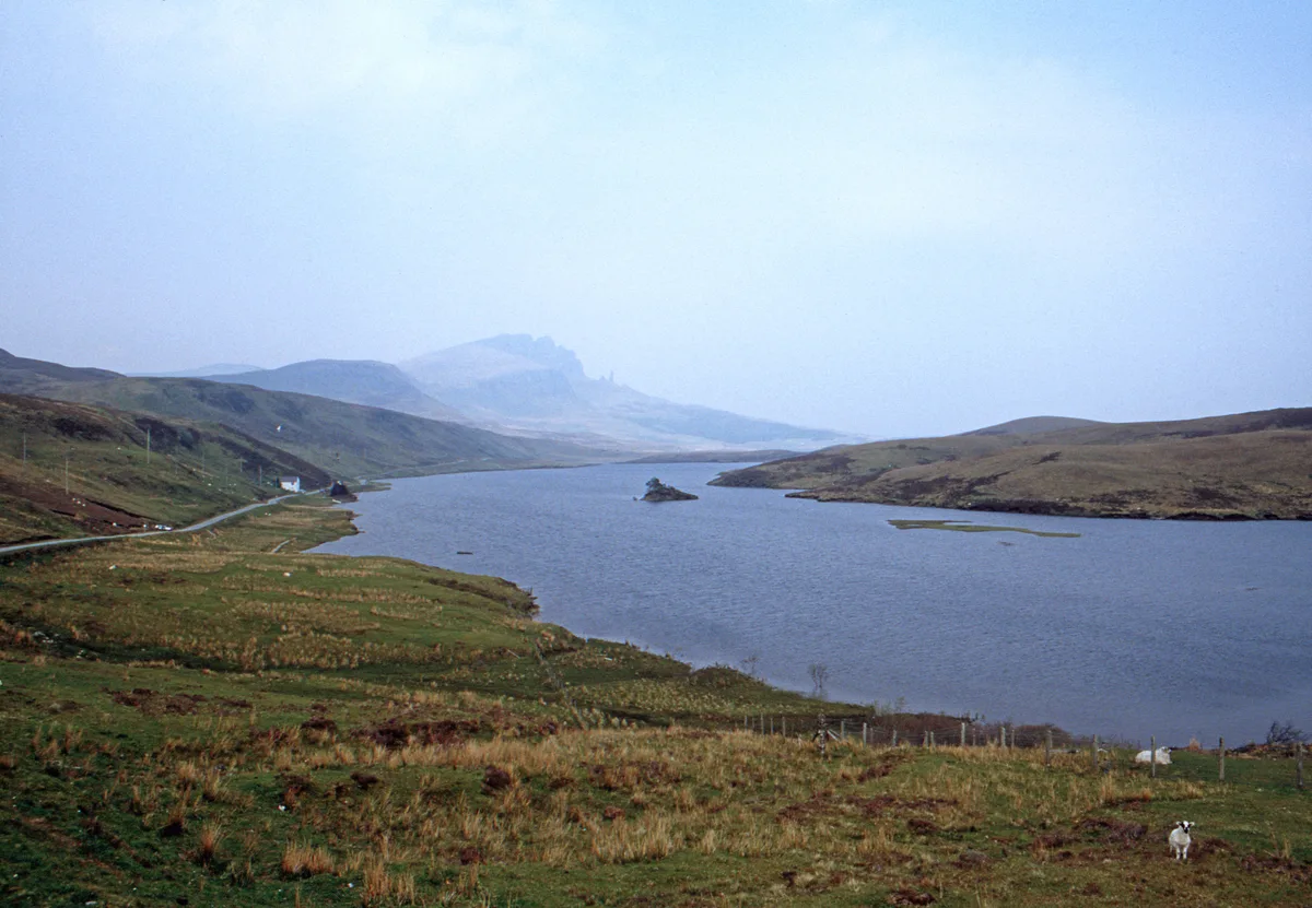 Storr Lochs — File:Loch Fada - Scotland, UK - May 20, 1989.jpg