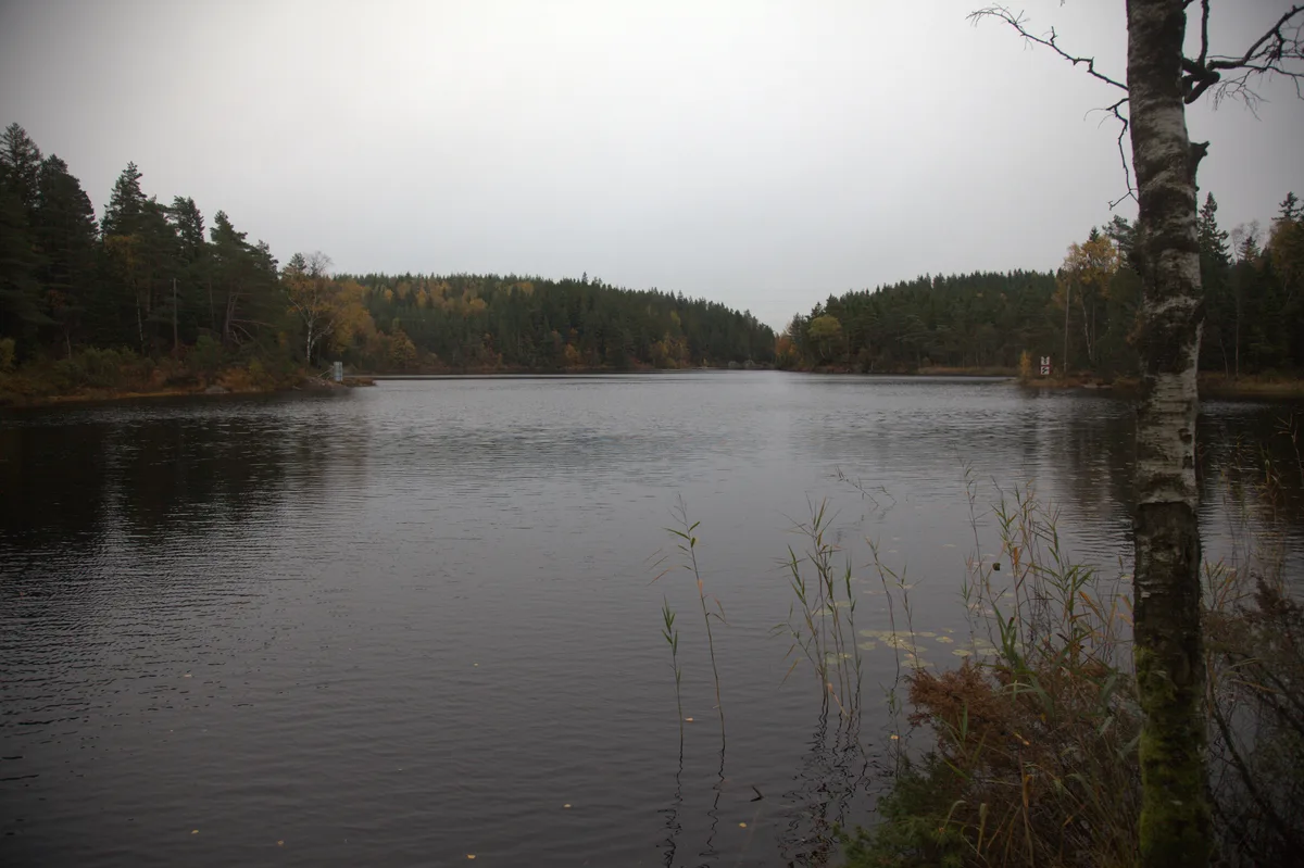 Mörtevatten — Mörtevatten, a lake in Kungälv Municipality, Sweden