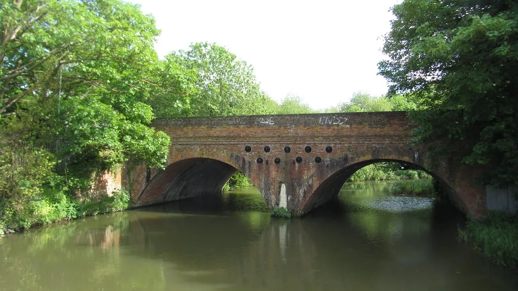 River Mole (Surrey) — Rail bridge over River Mole
