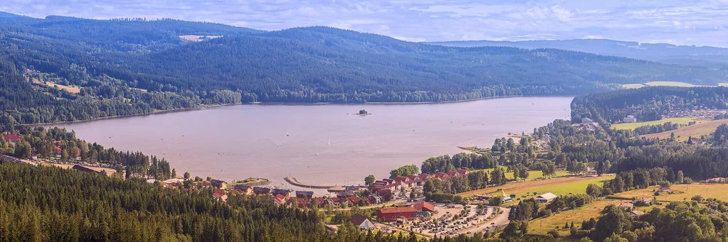 Lipno Reservoir — Panorama of Lake Lipno in south Bohemia.